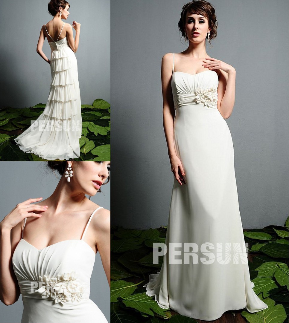 robe de mariée empire grec col halter embelli de fleurs jupe froufrou à volant